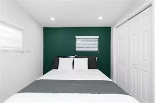2376 NW 2nd St, Miami, FL 33125 - Photo 17