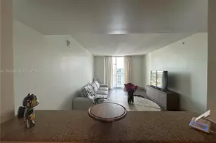 60 NW 37th Ave, Miami, FL 33125 - Photo 9