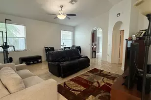 3910 NE 13th Dr, Homestead, FL 33033 - Photo 7