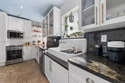 4500 Sheridan Ave, Miami Beach, FL 33140 - Photo 19