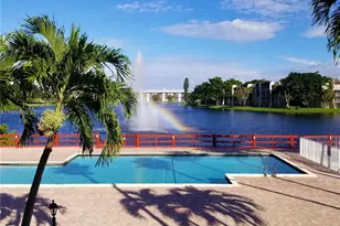 9470 Poinciana Pl, Davie, FL 33324 - Photo 13