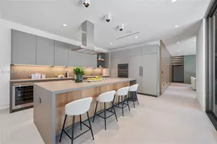 215 S Shore Dr, Miami, FL 33133 - Photo 9