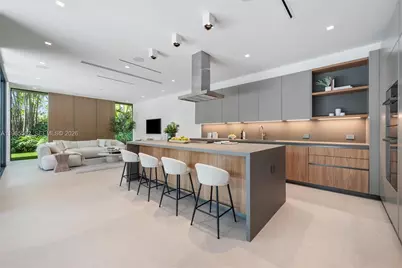 215 S Shore Dr, Miami, FL 33133 - Photo 7