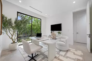 215 S Shore Dr, Miami, FL 33133 - Photo 15