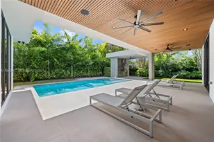 215 S Shore Dr, Miami, FL 33133 - Photo 7