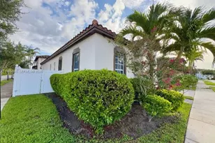 17181 SW 91st St, Miami, FL 33196 - Photo 11