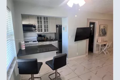 321 Wilson St #A203, Hollywood, FL 33019 - Photo 5