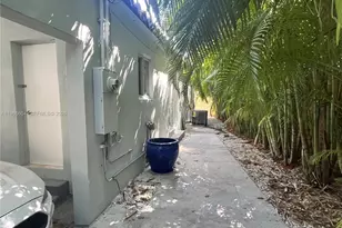 2 Farrey Ln, Miami Beach, FL 33139 - Photo 25