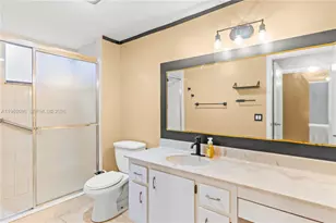 481 Ives Dairy Rd, Miami, FL 33179 - Photo 17