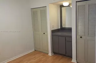 8065 SW 107th Ave, Miami, FL 33173 - Photo 7