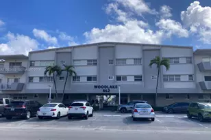 462 Golden Isles Dr, Hallandale Beach, FL 33009 - Photo 3