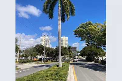 462 Golden Isles Dr #206, Hallandale Beach, FL 33009 - Photo 11