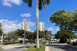 462 Golden Isles Dr, Hallandale Beach, FL 33009 - Photo 11