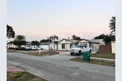 19541 NW 57th Ct #0, Hialeah, FL 33015 - Photo 3