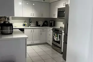 3530 Mystic Pointe Dr, Aventura, FL 33180 - Photo 5