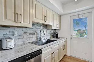 934 SE 9th Ave, Pompano Beach, FL 33060 - Photo 35