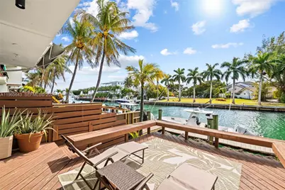 2662 NE 135th St, North Miami, FL 33181 - Photo 23