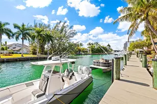 2662 NE 135th St, North Miami, FL 33181 - Photo 21