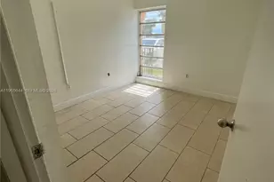 4721 NW 7th St, Miami, FL 33126 - Photo 19