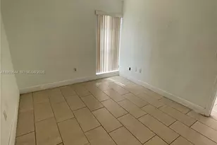 4721 NW 7th St, Miami, FL 33126 - Photo 7