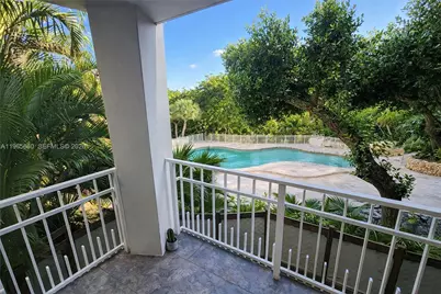 1000 Quayside Ter #408, Miami, FL 33138 - Photo 3