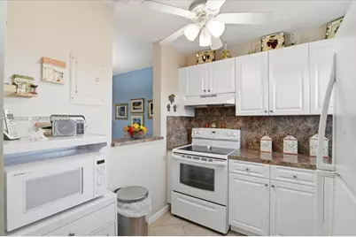 9850 Sunrise Lakes Blvd #305, Sunrise, FL 33322 - Photo 11