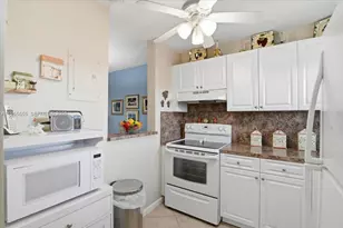 9850 Sunrise Lakes Blvd, Sunrise, FL 33322 - Photo 11