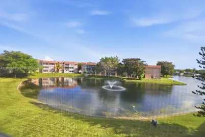 9850 Sunrise Lakes Blvd #305, Sunrise, FL 33322 - Photo 3