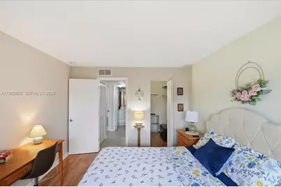 9850 Sunrise Lakes Blvd #305, Sunrise, FL 33322 - Photo 17