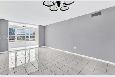 8100 Sunrise Lakes Blvd #208, Sunrise, FL 33322 - Photo 1