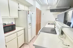 5200 NE 6th Ave, Oakland Park, FL 33334 - Photo 3