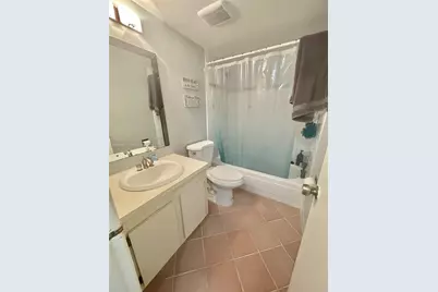 5200 NE 6th Ave #A, Oakland Park, FL 33334 - Photo 7