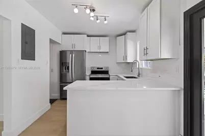 1113 N Victoria Park Rd, Fort Lauderdale, FL 33304 - Photo 15