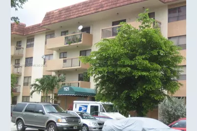 1121 SW 122 Av #414, Miami, FL 33184 - Photo 1