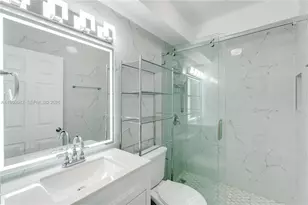 351 E 13th St, Hialeah, FL 33010 - Photo 13