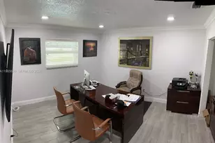 951 SW 121st Ave, Davie, FL 33325 - Photo 3