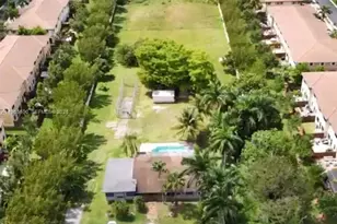 951 SW 121st Ave, Davie, FL 33325 - Photo 1