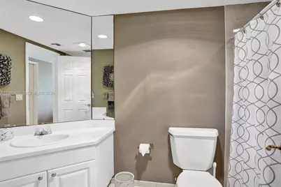 301 N Birch Rd #8N, Fort Lauderdale, FL 33304 - Photo 25