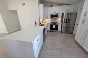 13950 Oaklawn Pl, Davie, FL 33325 - Photo 3