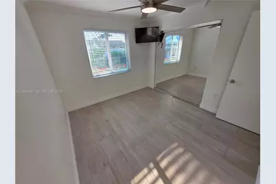 13950 Oaklawn Pl, Davie, FL 33325 - Photo 7