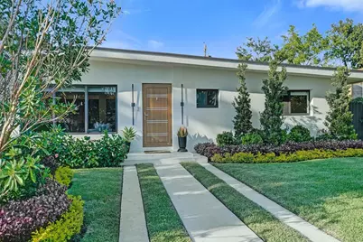 1941 NE 186th Dr, North Miami Beach, FL 33179 - Photo 1