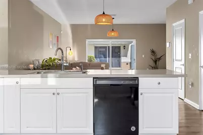 2819 NW 181st St, Miami Gardens, FL 33056 - Photo 13