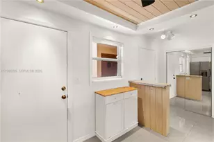 301 NE 14th Ave, Hallandale Beach, FL 33009 - Photo 19