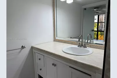 17021 N Bay Rd #627, Sunny Isles Beach, FL 33160 - Photo 5