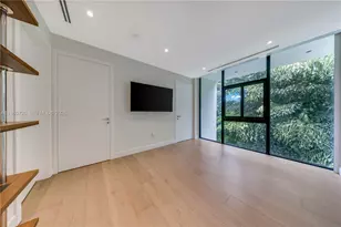 420 N Hibiscus Dr, Miami Beach, FL 33139 - Photo 19