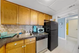 3180 S Ocean Dr, Hallandale Beach, FL 33009 - Photo 9