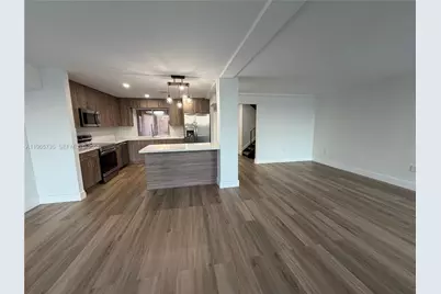 9175 Fontainebleau Blvd #7, Miami, FL 33172 - Photo 1