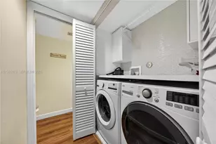 8733 Cleary Blvd, Plantation, FL 33324 - Photo 15