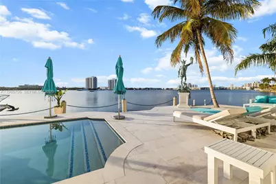 16479 NE 30th Ave, North Miami Beach, FL 33160 - Photo 13