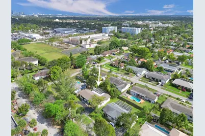 4330 NW 8th St, Plantation, FL 33317 - Photo 11